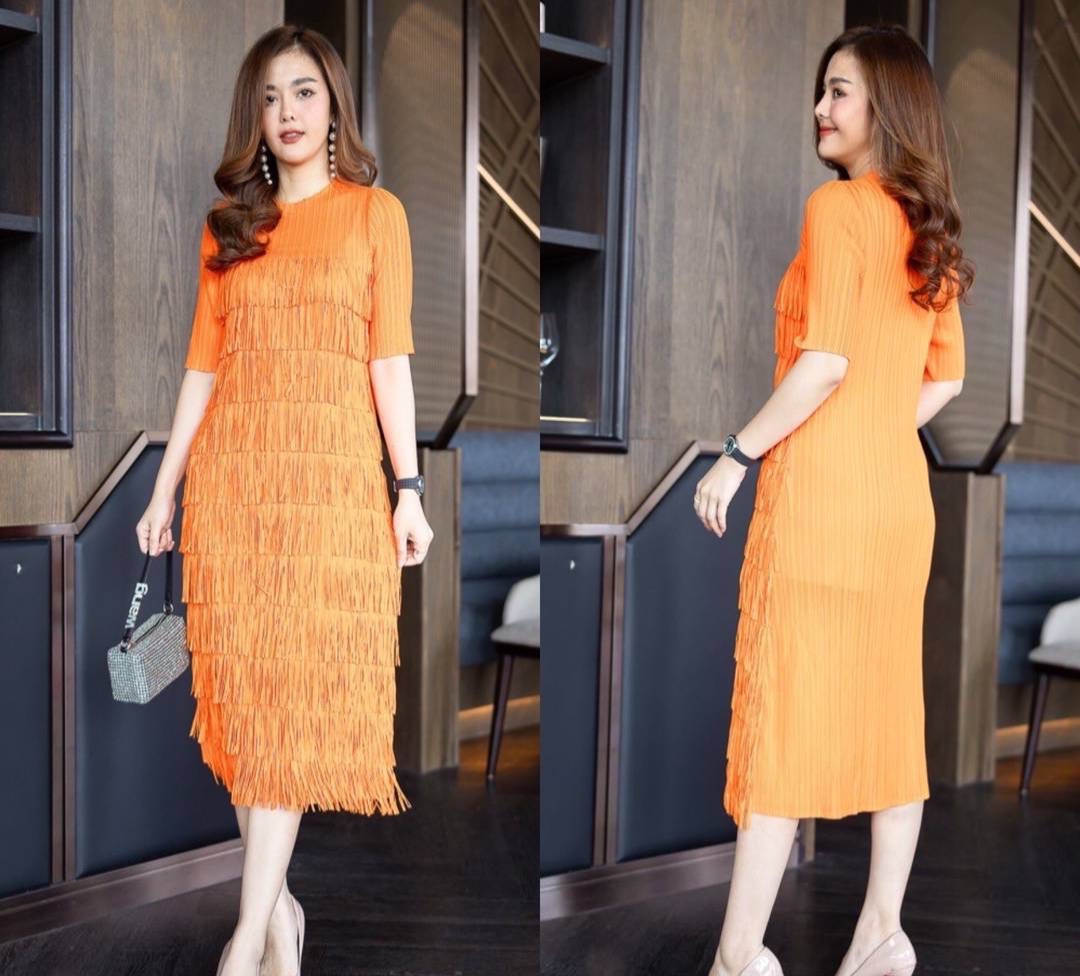 เดรสผ้าอัดพลีท Premium งานแต่งดีเทลด้วยพู่เป็นชั้นๆ ผ้ายืดหยุ่นได้ทั้งตัว ทรงชุดเข้ารูป ใส่สบาย : สินค้าคุณภาพ (พร้อมส่ง)