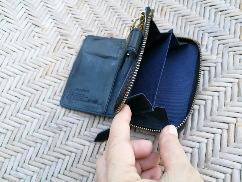 กระเป๋าพวงกุญแจ Mb pellami หนังแท้สีดำ