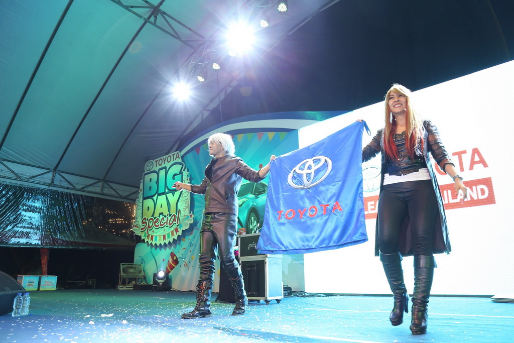 มายากล นักมายากล การแสดง โชว์ Magic Show "งาน TOYOTA BIG DAY" 03/02/2562