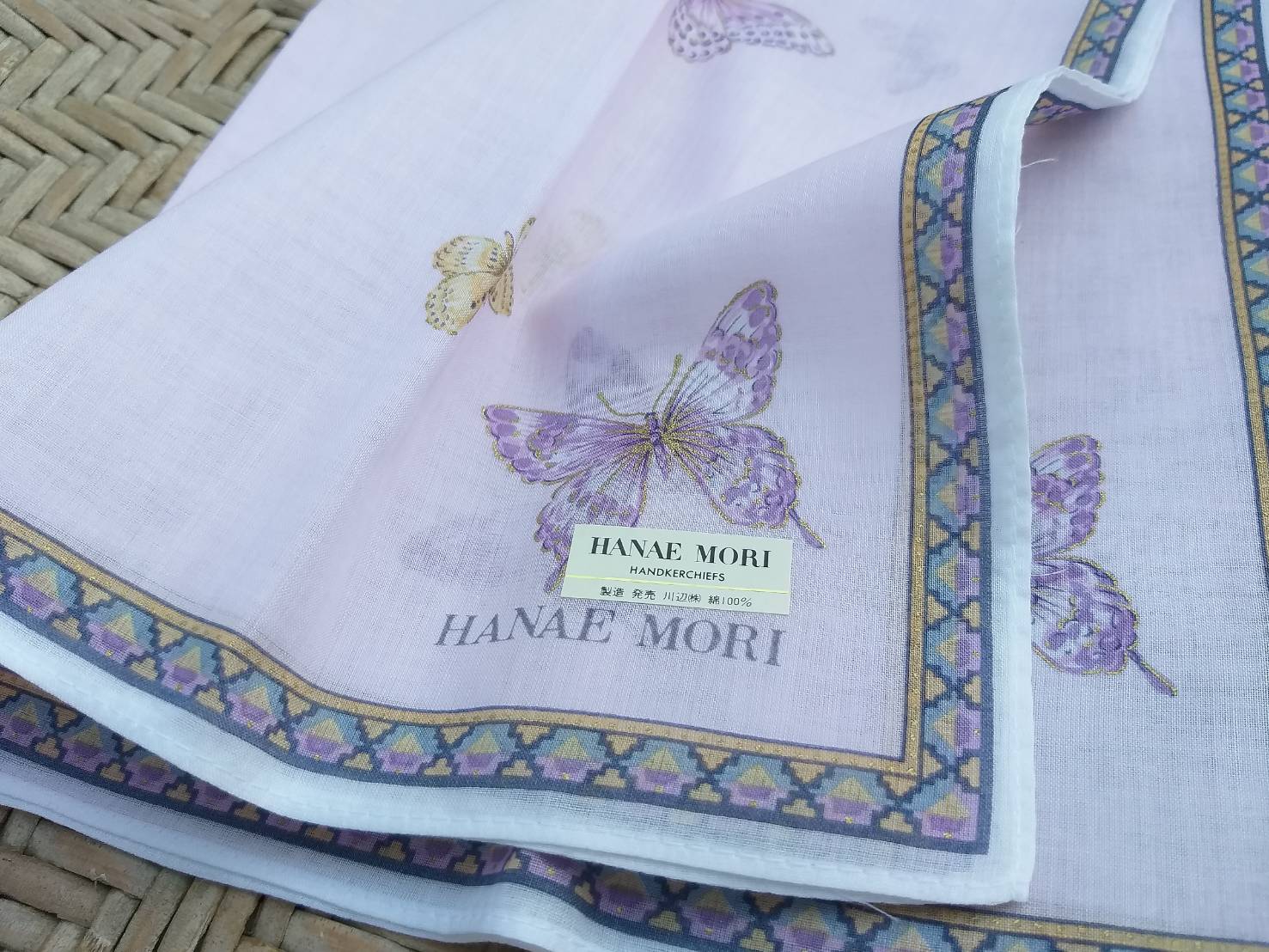 ผ้าเช็ดหน้า Hanae Mori สวยทุกผืน