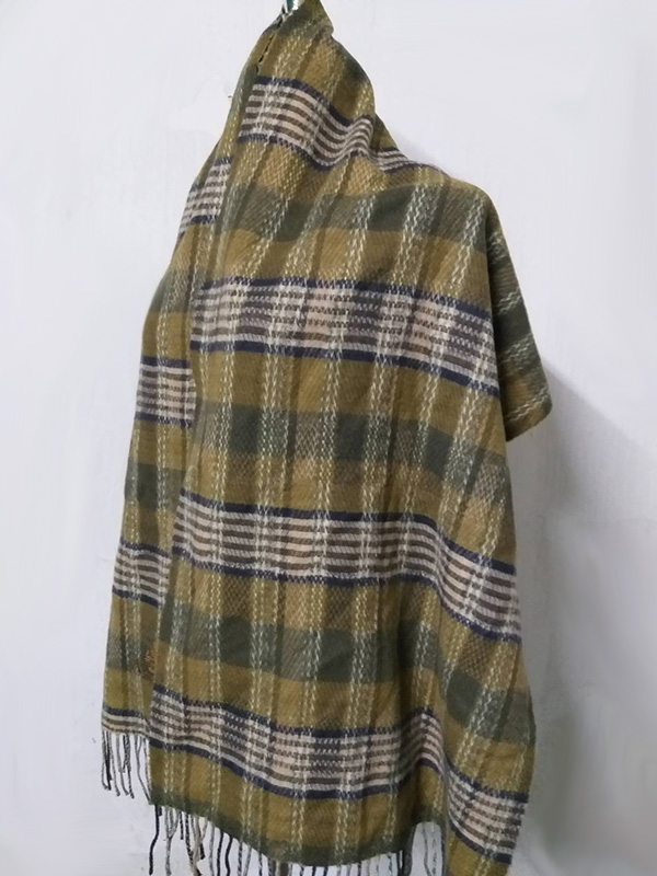 ผ้าพันคอ Aquascutum 100% Wool (ของใหม่)