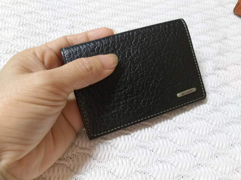 กระเป๋าใส่บัตร หนังแท้สีดำ pierre cardin