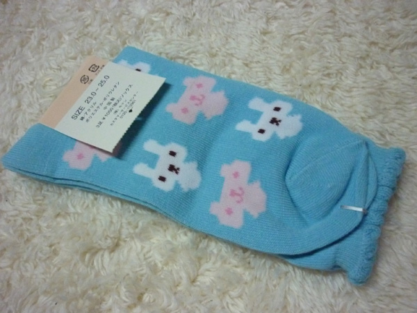 ถุงเท้าหญิง น่ารักค่ะ เนื้อดีมากๆ