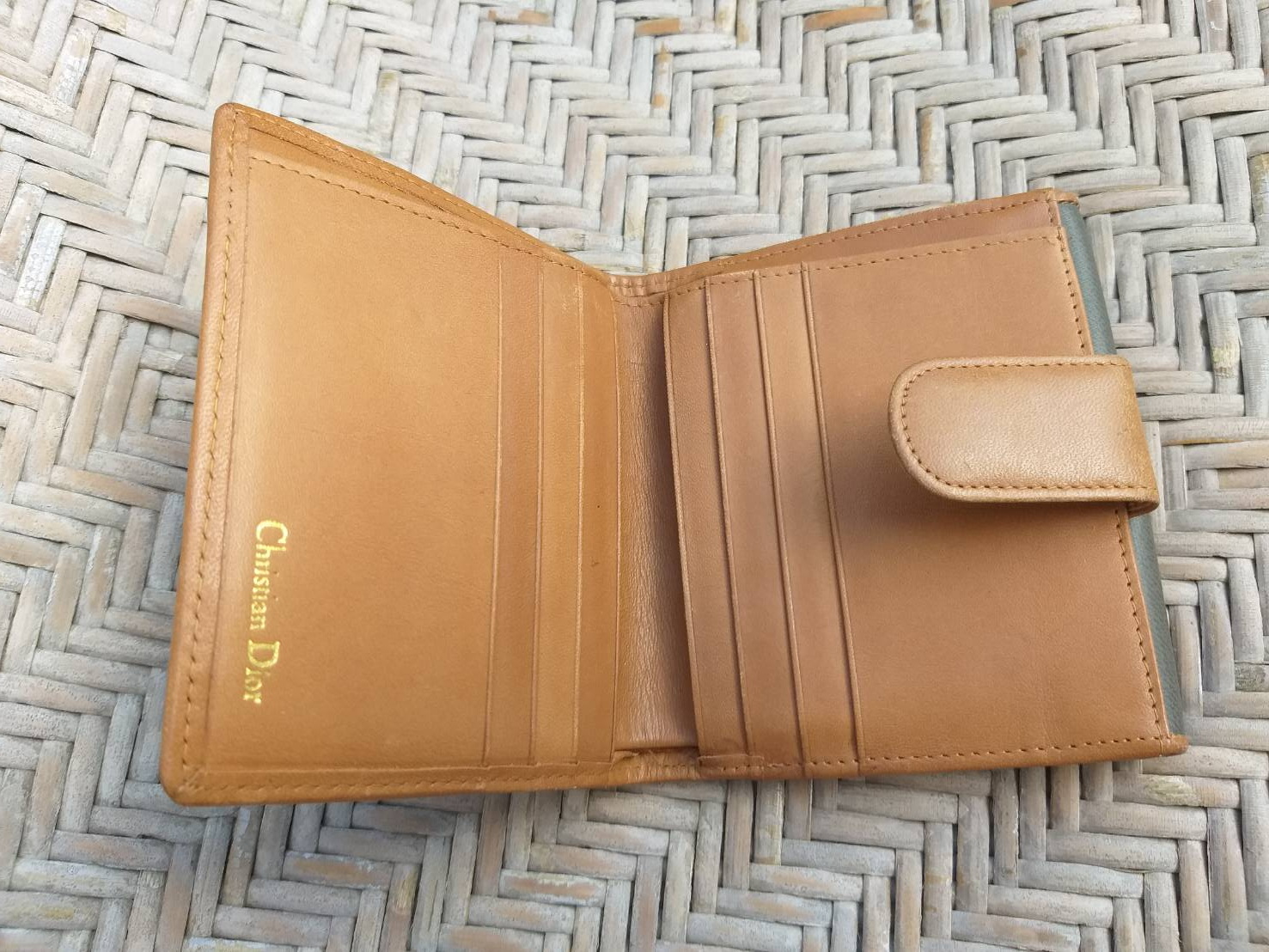 กระเป๋าสตางค์ Dior ใบเล็ก น่ารักมาก