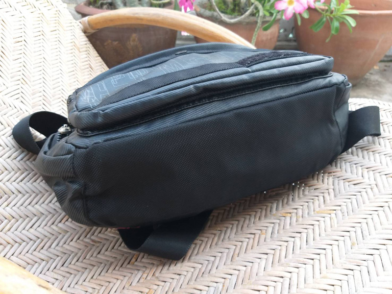 กระเป๋าสะพาย FILA แท้ สวยมาก ช่องเยอะ