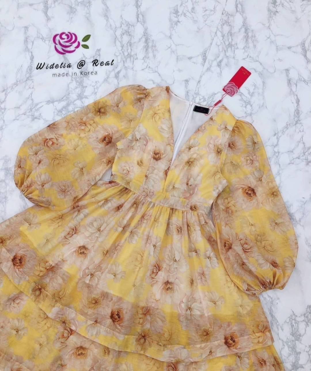 Dress :: เดรสตัวสั้นสวยทรงดี คอวีเก๋ ท่อนแขนพองเป็นทรงสวย ทรงเดรสทรงเอบาน พริ้วสวย สินค้าคุณภาพ (พร้อมส่ง)