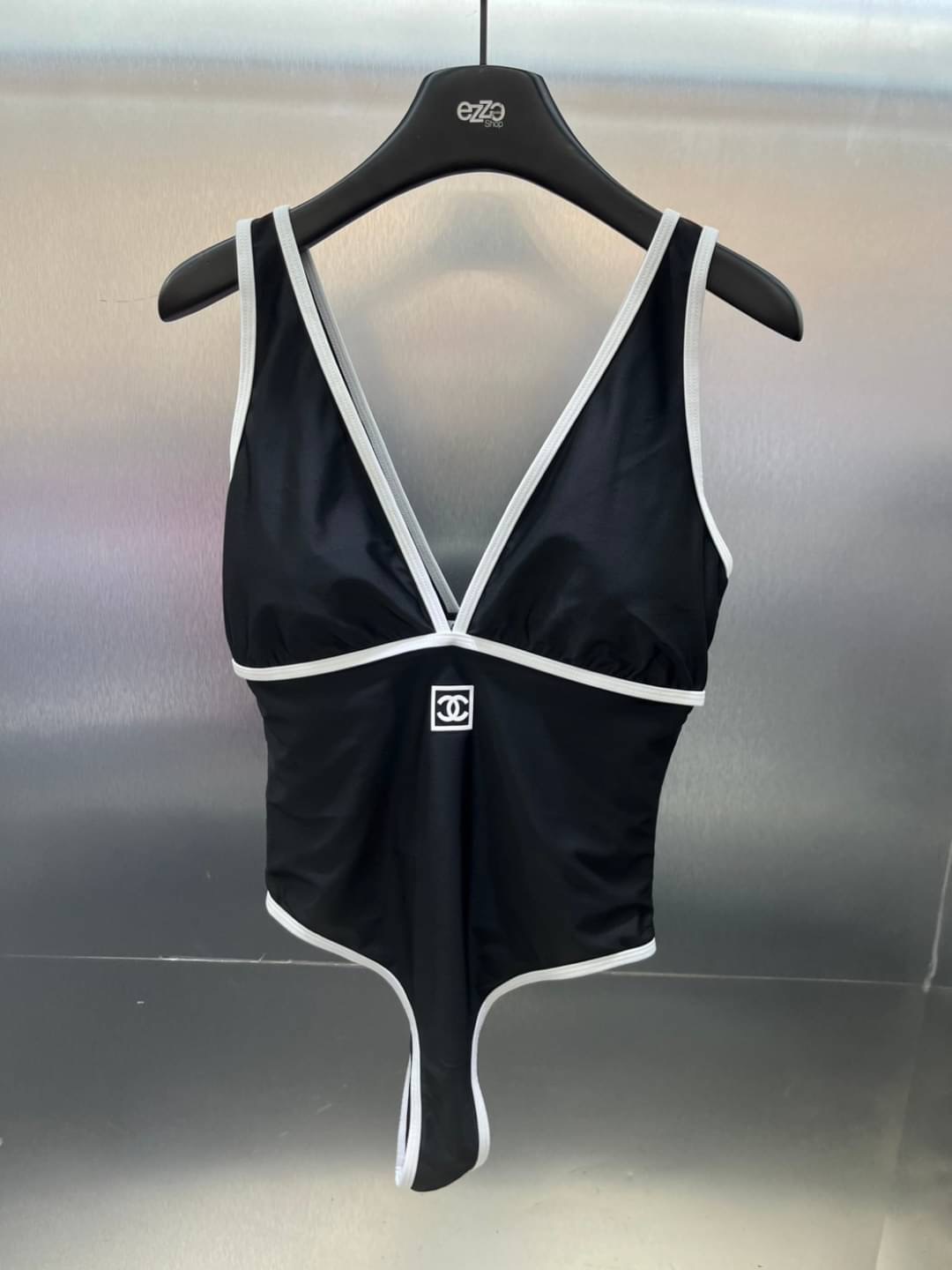 ชุดว่ายน้ำ แบรนด์ดัง CC คอลเลคชั่นใหม่ ผ้าสวยมาก Lycra เนื้อเด้งสวย สินค้าคุณภาพ .พร้อมส่ง