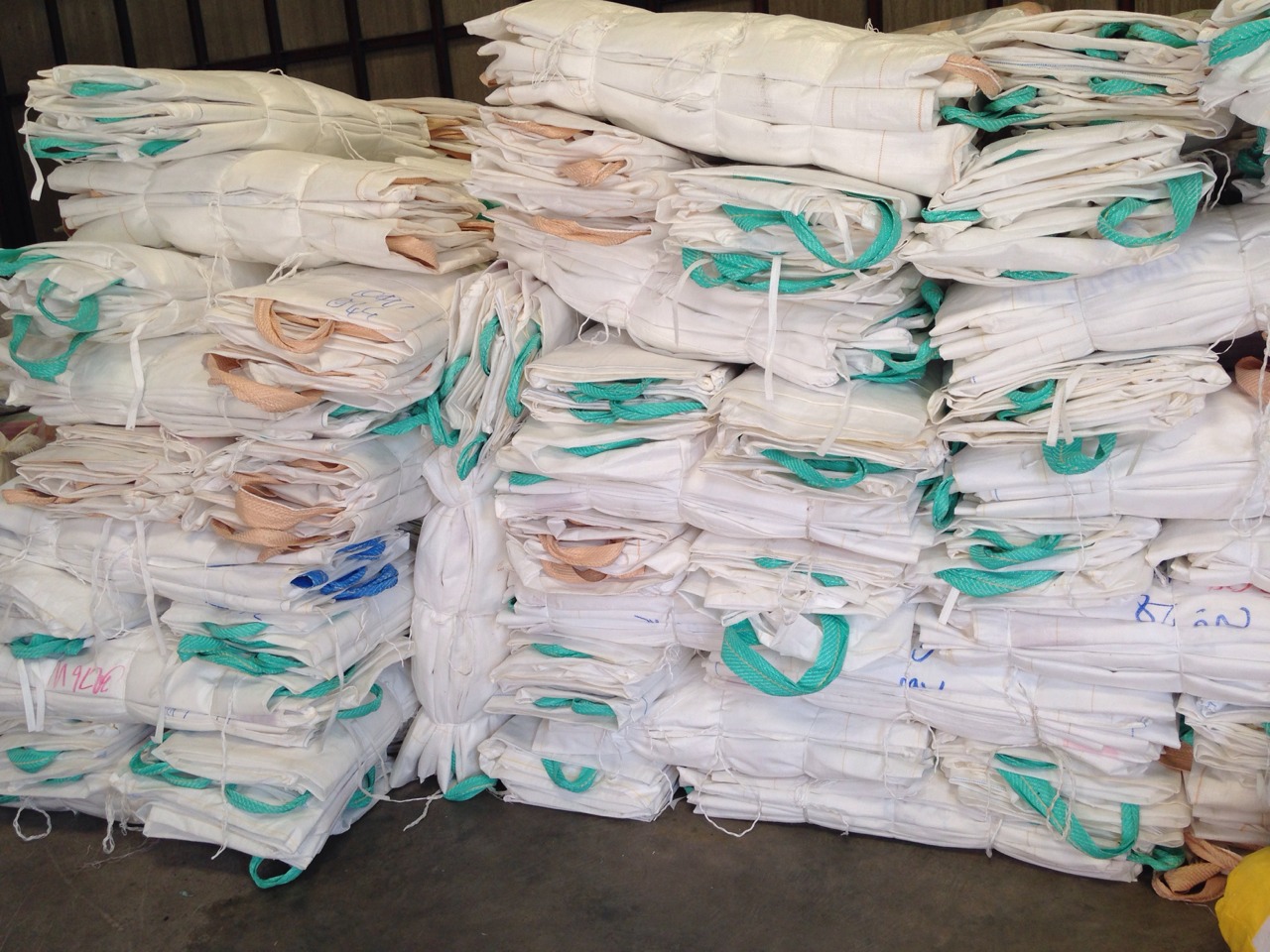 ถุงจัมโบ้ บิ๊กแบค บรรจุ 1,000 ตัน