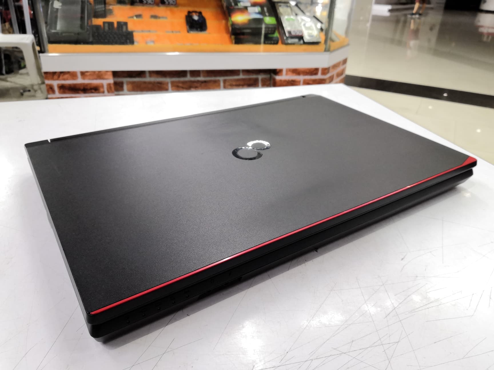 Notebook Fujitsu LifeBook ราคา 4,900 บาท หน้าจอ 15.6 นิ้ว