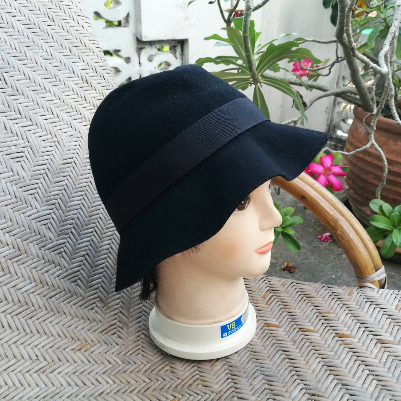 หมวกบักเก็ตสีดำ Uniqlo เรียบหรู สวยมากๆ