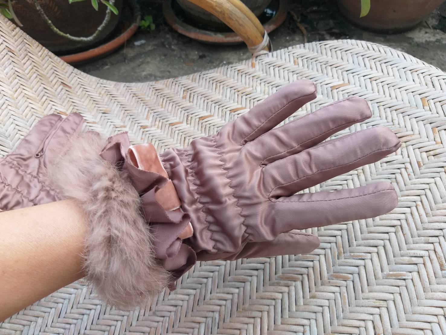 ถุงมือผ้าบุขน แต่งเฟอร์แท้ คุณหนูสุดๆ ไซด์ S (ของใหม่)