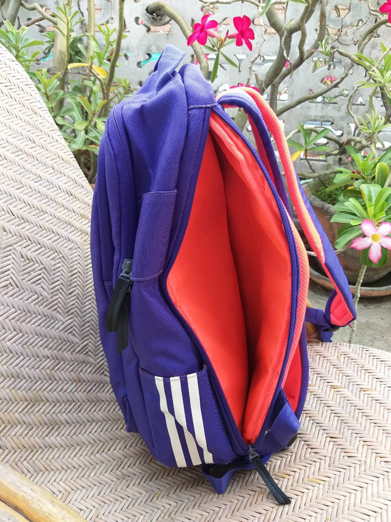 กระเป๋าเป้ adidas บุฟองน้ำหนา ใส่โน๊ตบุ๊คโดยเฉพาะ