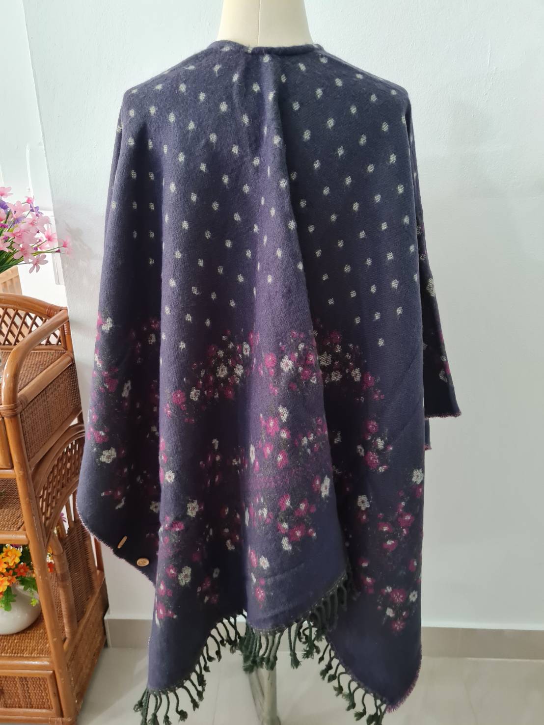 ผ้าคลุม เสื้อคลุม ไหมพรมหนา สวยมาก (มือ1)