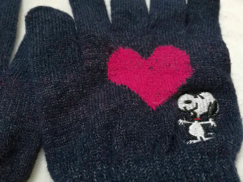 ถุงมือไหมพรม SNOOPY ลิขสิทธิ์แท้ (ของใหม่)