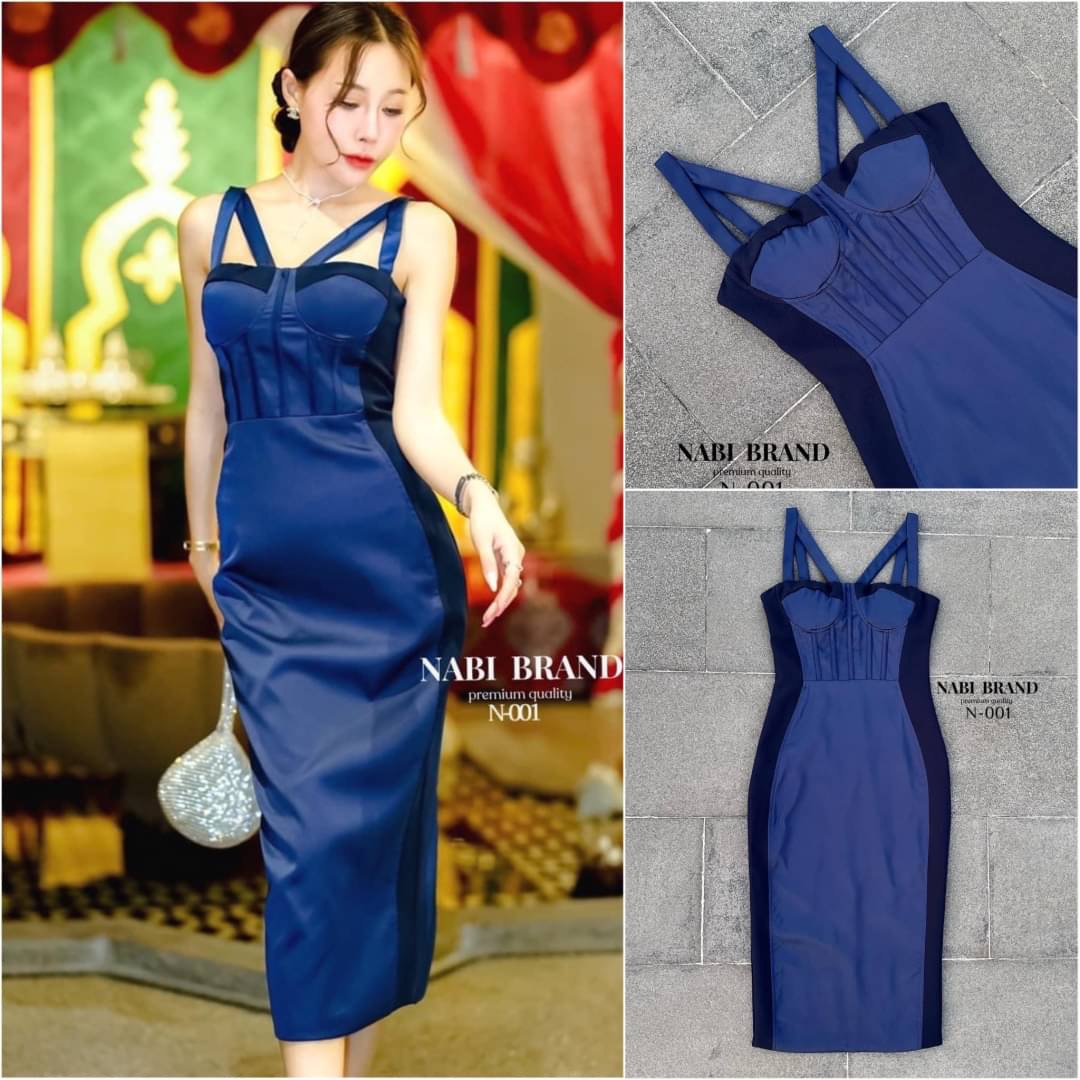 เดรสยาวทรงเข้ารูป แทบด้านข้างและอก แต่งด้วยผ้าด้าน ตัวเดรสใช้ผ้าเงาดีไซน์หรู ผ่าด้าน หลังตรงกลางเล็กน้อย ใส่สบาย : สินค้าคุณภาพ (พร้อมส่ง)