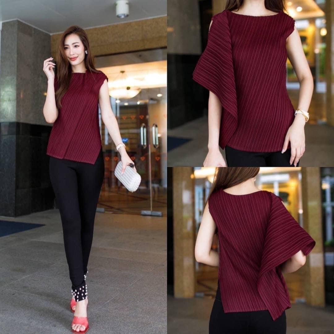 เสื้ออัดพลีท งานสวยเกรด 🌟🌟 Premium พร้อมส่งคร้า Oliva Izzey Plzzz เสื้อคอกลม แขนกุด แพนเทิร์น เรียบหรู : สินค้าคุณภาพ (พร้อมส่ง)