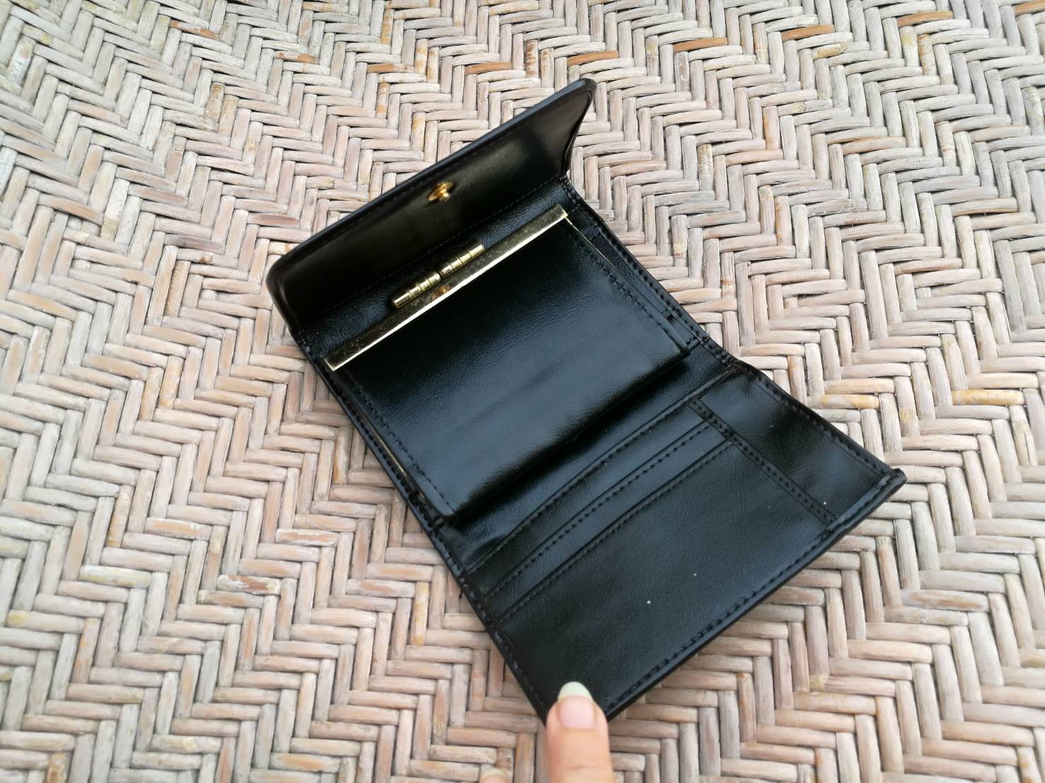 กระเป๋าสตางค์ใบสั้น สวยมากกกก จากญี่ปุ่น (ของใหม่)