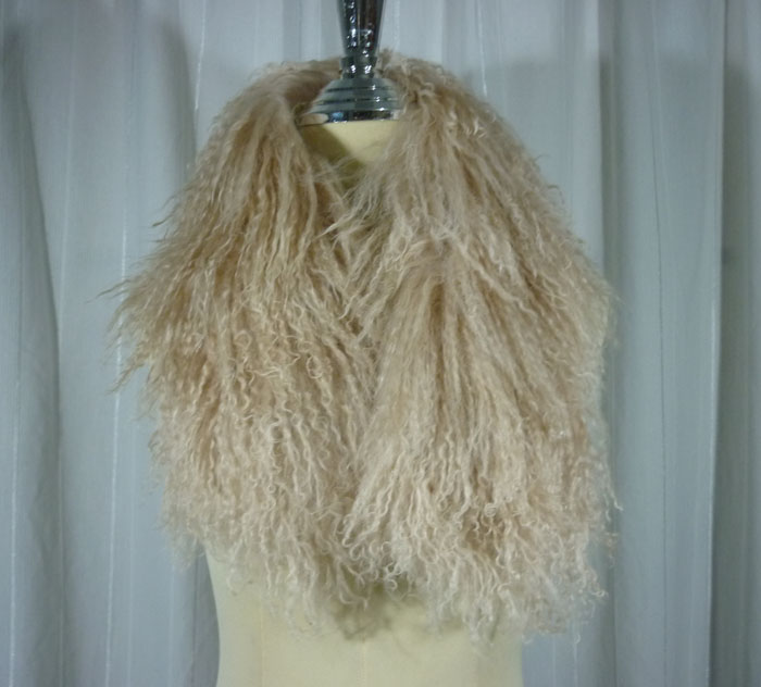 ผ้าพันคอ เฟอร์ขนแกะมองโกเลียแท้ (ใหม่ป้ายห้อย)