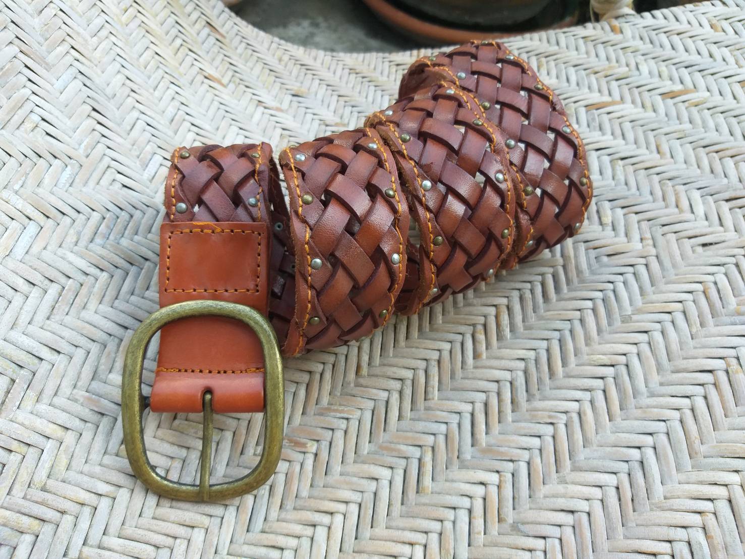 เข็มขัดชาย หนังแท้สานขัดปักหมุด สวยมากๆ