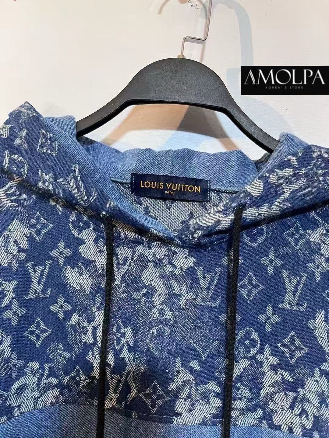 JACKET HOOD LV DENIM งานนี้ไฮเอนชนช๊อป ขึ้นห้างเลยน๊า งาน ใส่สบายสุดๆ ใส่สบาย : สินค้าคุณภาพ (พร้อมส่ง)