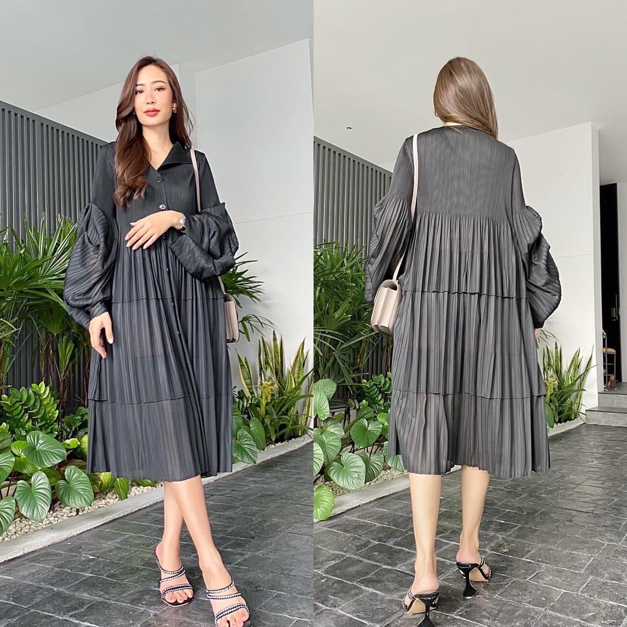 มินิเดรสอัดพลีท 🥰 สวยงาม แบบงานแบรนด์ ทรงคอปกวี พองจั๊มตุ๊กตา ดีเทลอัดพลีทระบาย ทับซ้อน 3 ชั้น สวย กรุยกรุย ✨✨ ฟรุ๊งฟริ๊ง ออกงานไหนก็ เกร๋สุด สินค้าคุณภาพ (พร้อมส่ง)