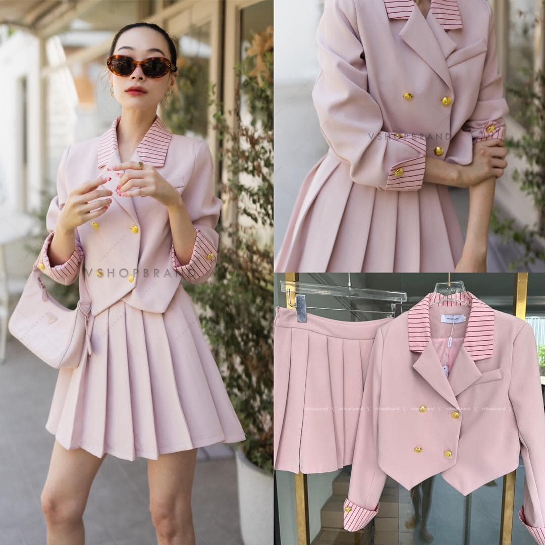 Set ครอปสูทปกลายริ้ว + กระโปรงจับจีบ : สินค้าคุณภาพ (พร้อมส่ง)