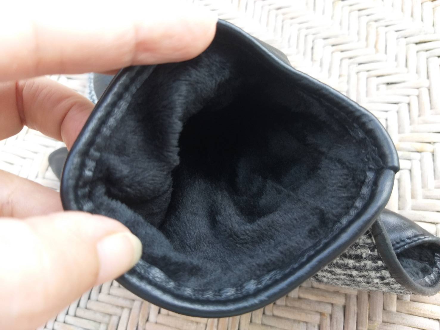 ถุงมือขนสัตว์ HARRIS TWEED (ของใหม่)