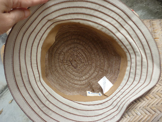 หมวกปีกกว้าง เก๋แบบคุณนาย สีสวย