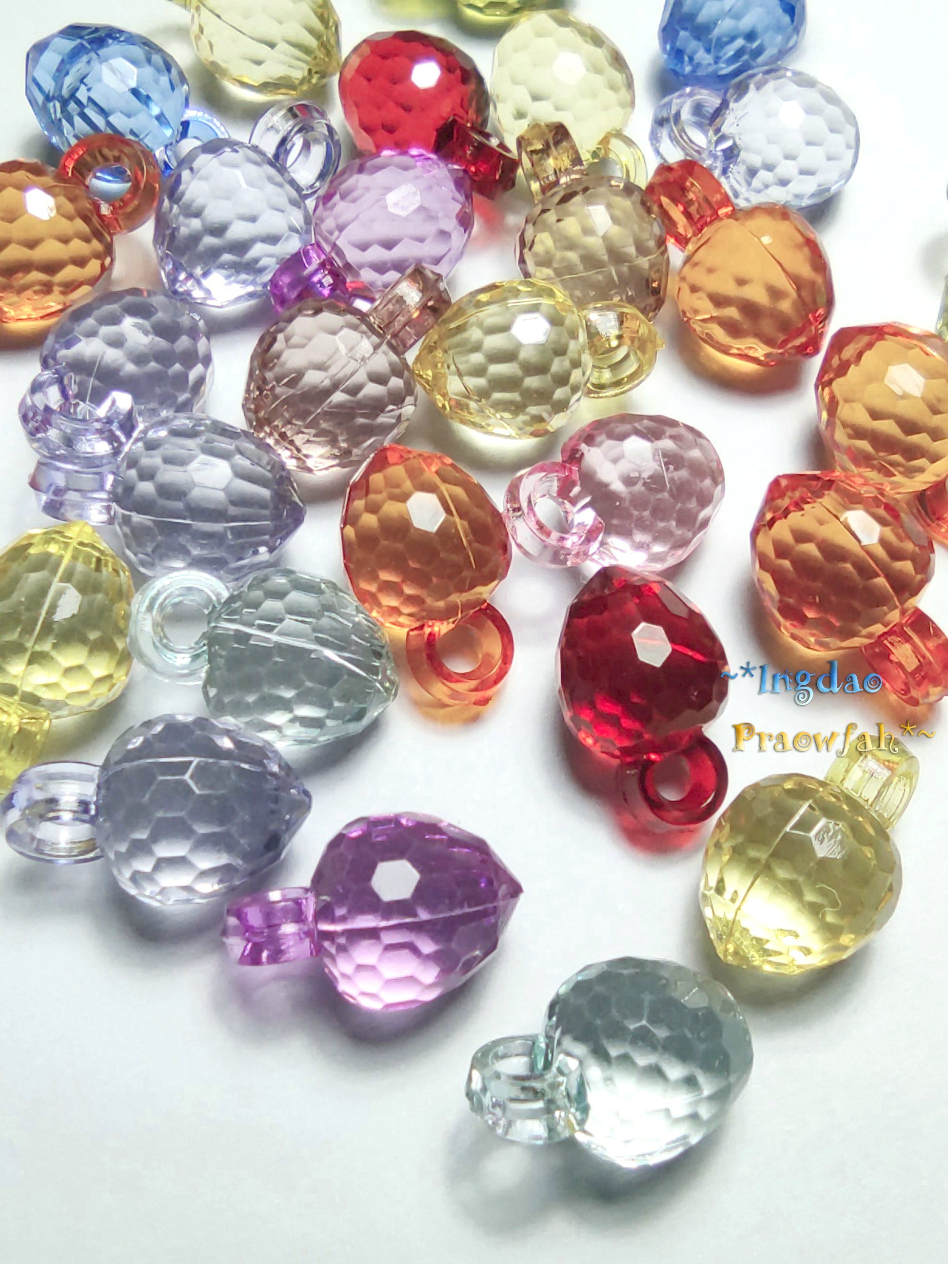 9812mt จี้สตรอเบอรี่ ขนาด 1.5 ซม. คละสี (10 กรัม / 13 ชิ้น)