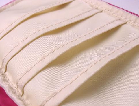 กระเป๋าใส่พาสปอร์ต กระเป๋าใส่หนังสือเดินทาง ใส่เอกสารสำคัญ ช่องเยอะ มีสายคล้องมือ พกพาสะดวก ผลิตจากไนล่อนกันน้ำ คุณภาพดี