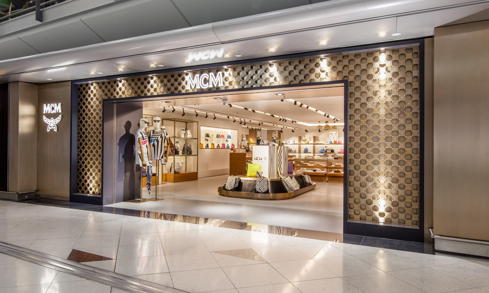 ผ้าขนหนูเช็ดหน้าแบรนด์เนม MCM