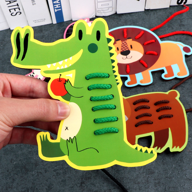 ของเล่นไม้ร้อยเชือก ของเล่นเด็กอนุบาล ชุดร้อยเชือกสวนสัตว์ ของเล่นเด็ก 2-3 ขวบ