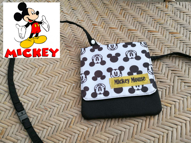 กระเป๋าสะพายใส่เงินใบน้อย MickeyMouse ลิขสิทธิ์แท้ Disney