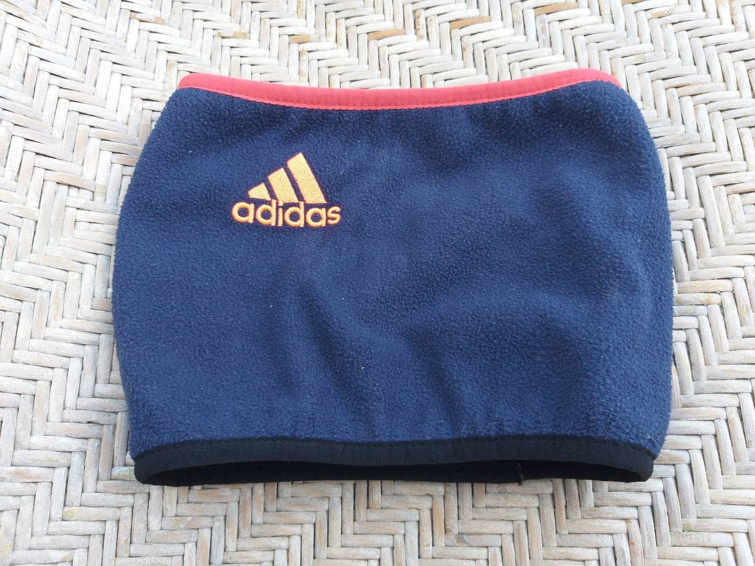 ปลอกคอกันหนาวเด็ก adidas (ของใหม่)