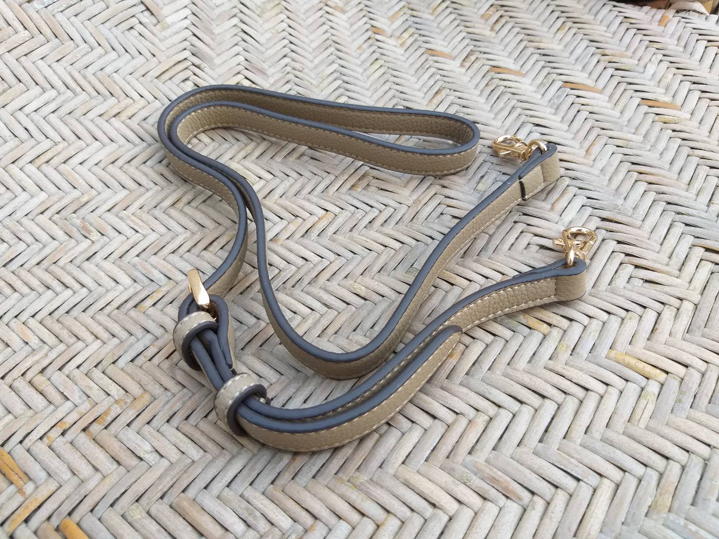 สายกระเป๋าหนัง