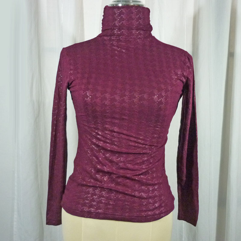 เสื้อฮีทเทคหญิง สวยมากๆ ตัวนี้ TOPVALU Sz S (มือ1)