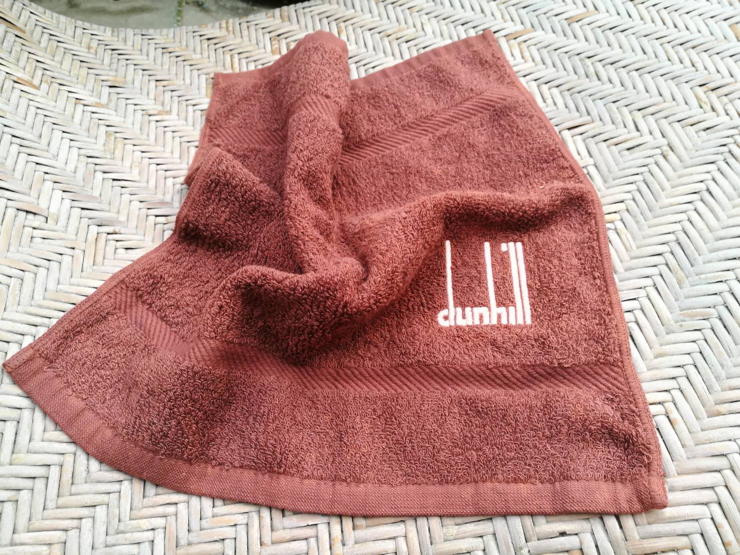 ผ้าขนหนูเช็ดหน้า dunhill ผ้าหนาดีมาก