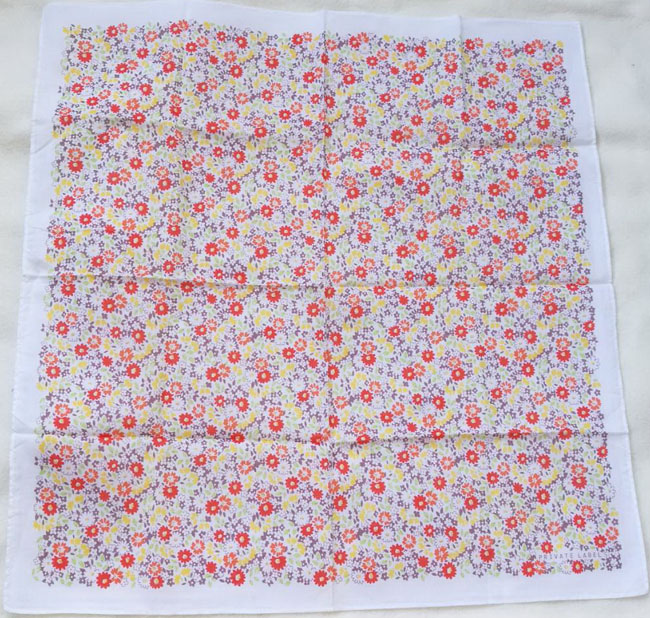 ผ้าเช็ดหน้า PRIVATE LABEL ลายดอกไม้หวานๆ