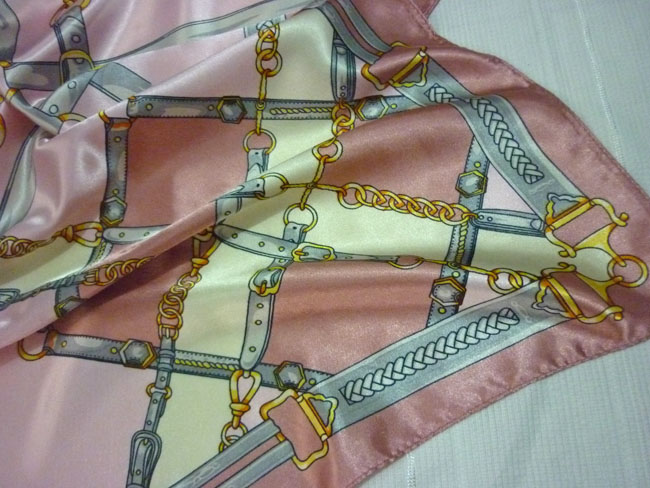 ผ้าพันคอผืนใหญ่ 100% silk ผูกคอ ผูกผม