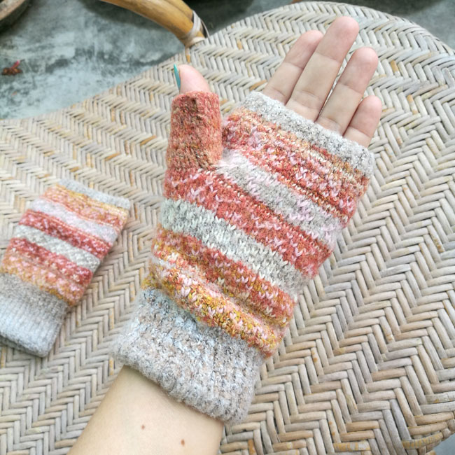 ถุงมือครึ่งท่อน ไหมพรมหนา 2 ชั้น อุ่นมาก