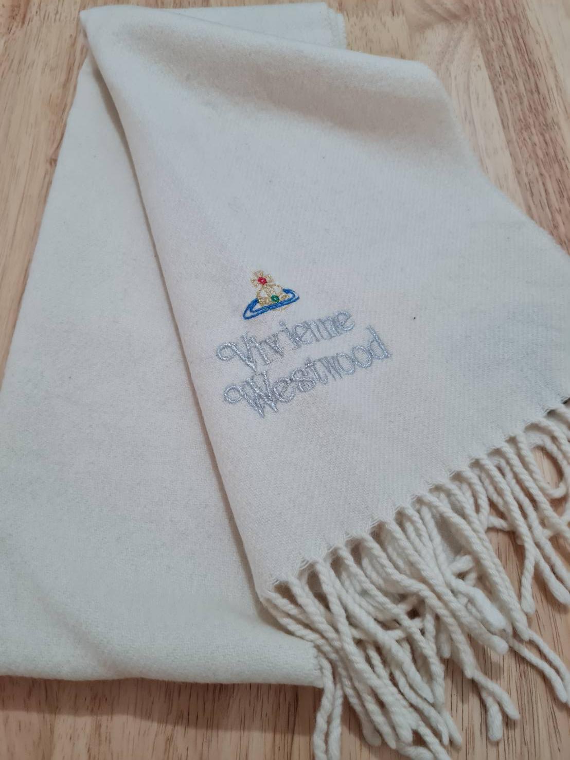 ผ้าพันคอ Vivienne Westwood Made in ITALY