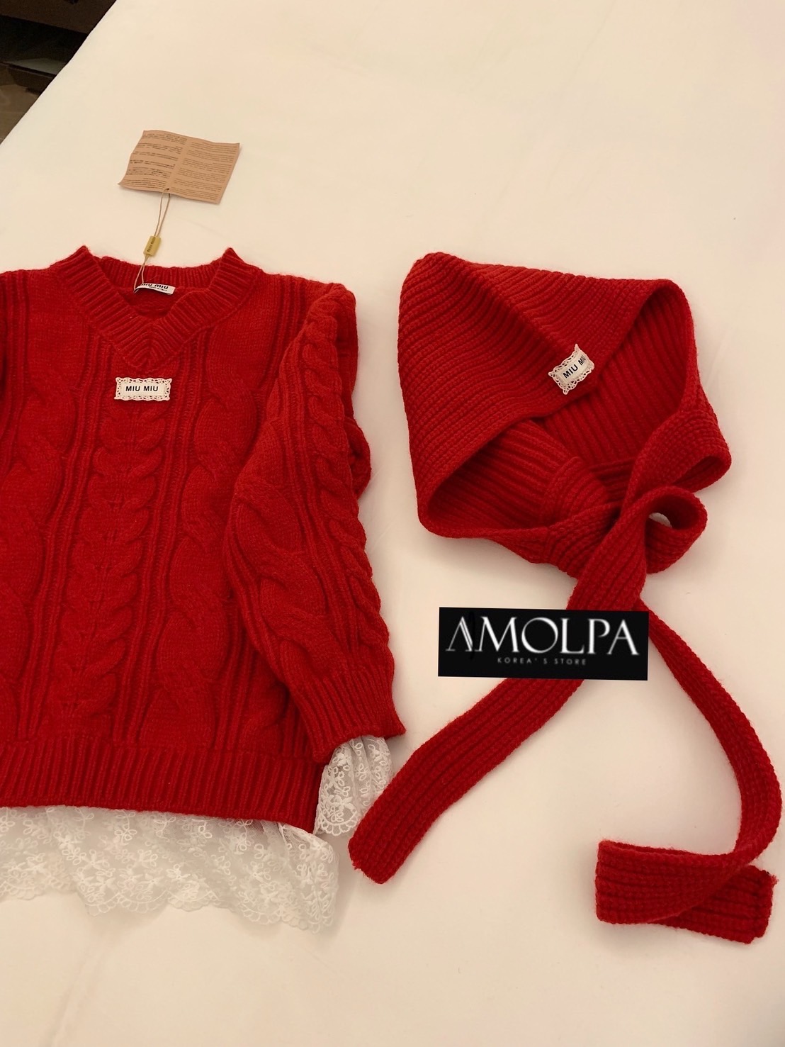 SWEATER MIU MIU +HOOD KNIT SS24 งาน 1 : 1 งานสวยสุดปัง. . ใส่สบาย : สินค้าคุณภาพ (พร้อมส่ง)