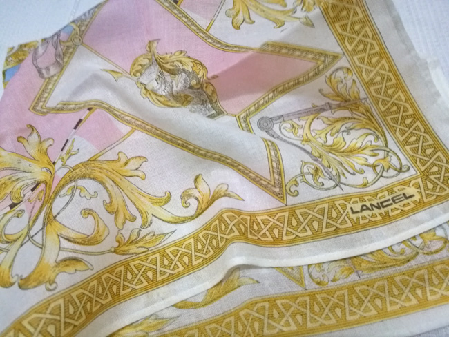 ผ้าเช็ดหน้าแบรนด์เนม LANCEL