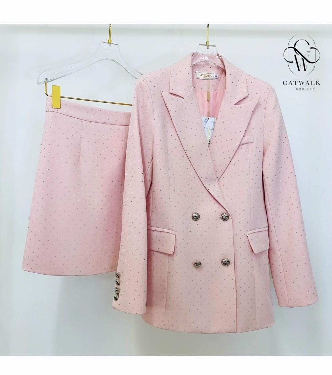 เซตัวสูท แต่งเพชร+กระโปรง เนื้อผ้าเกรดเอ เนื้อผ้ามีเพชร เม็ดเล็กทั้งตัว ใส่สบาย สินค้าคุณภาพ (พร้อมส่ง)