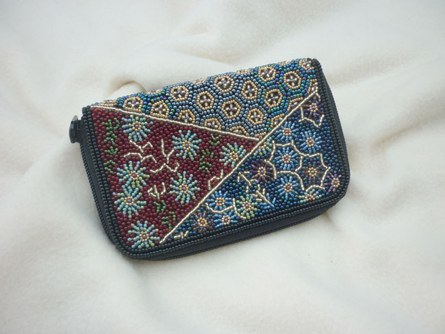 กระเป๋าใส่นามบัตร ปักลูกปัดทั้งใบ สวยมาก (ของใหม่)