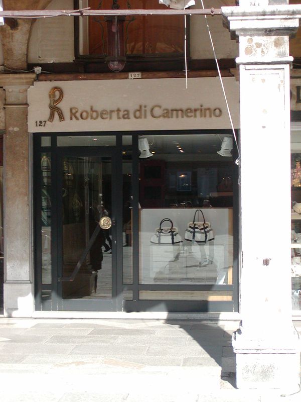 ถุงเท้าชาย ROBERTA DI CAMERINO สีดำ เนื้อดีมาก