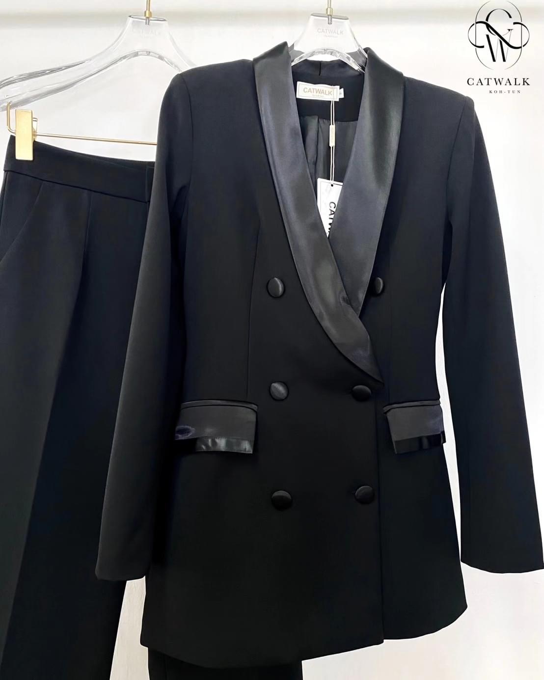 เซตสูทปกเลื่อม+กางเกงขาตรง เนื้อผ้าเกรดเอ เนื้อนุ่มเป็นทรงใส่สบาย ตัวสูทเป็นทรงเข้ารูป งานhiend ใส่สบาย สินค้าคุณภาพ (พร้อมส่ง)