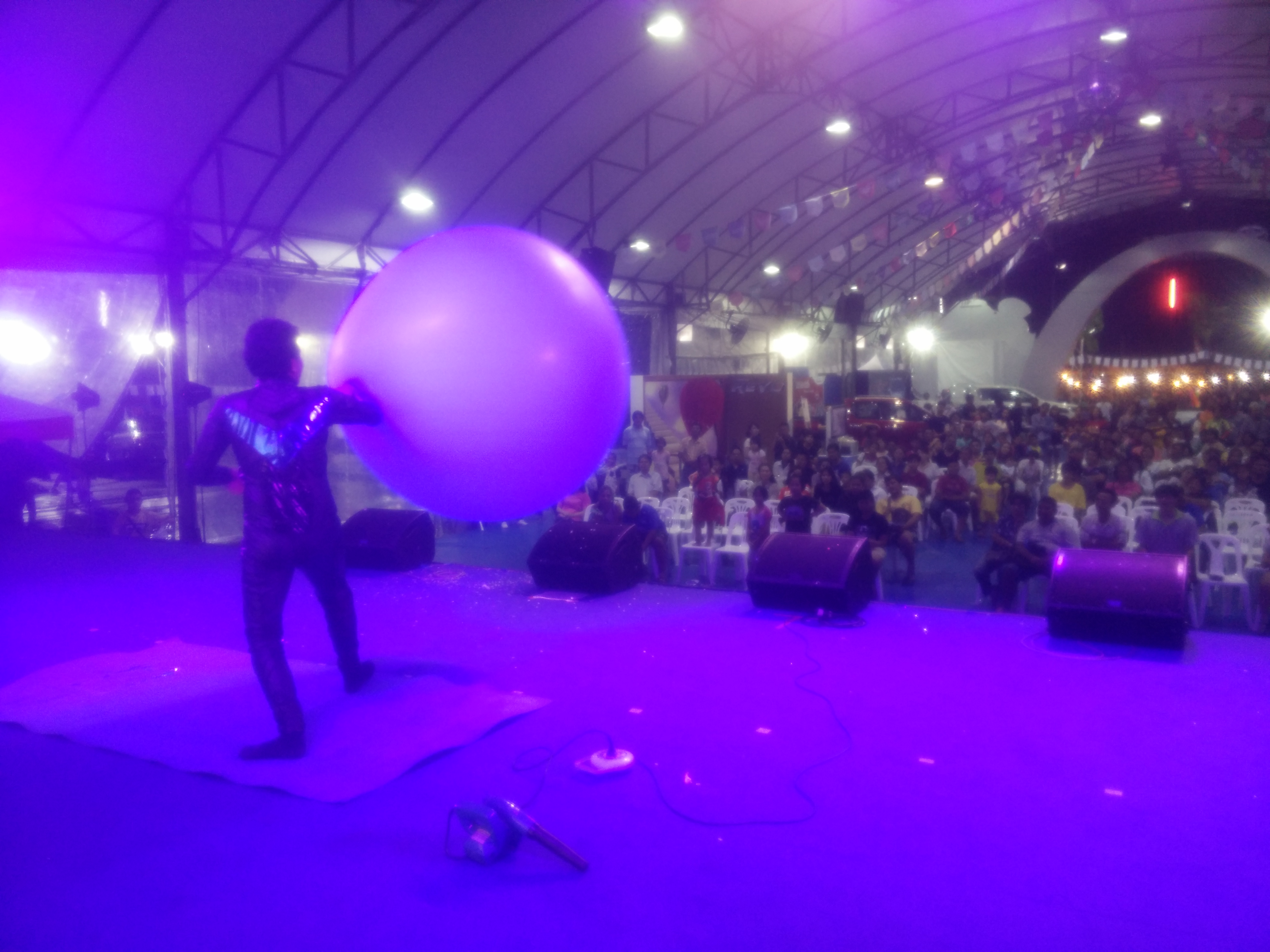 Balloon Man บอลลูนแมน มายากล การแสดง โชว์ บูทโตโยต้า จังหวัดชลบุรี 8-12/10/2559