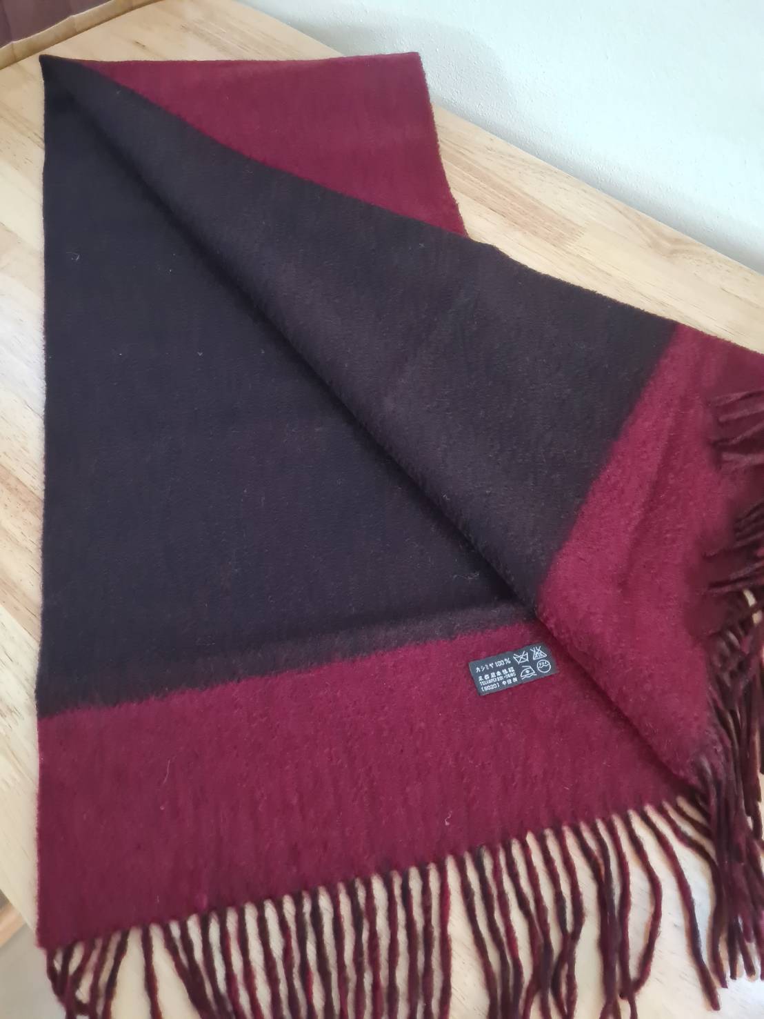 ผ้าพันคอ Cashmere เนื้อหนา ติดลบหนักได้(มือ1)