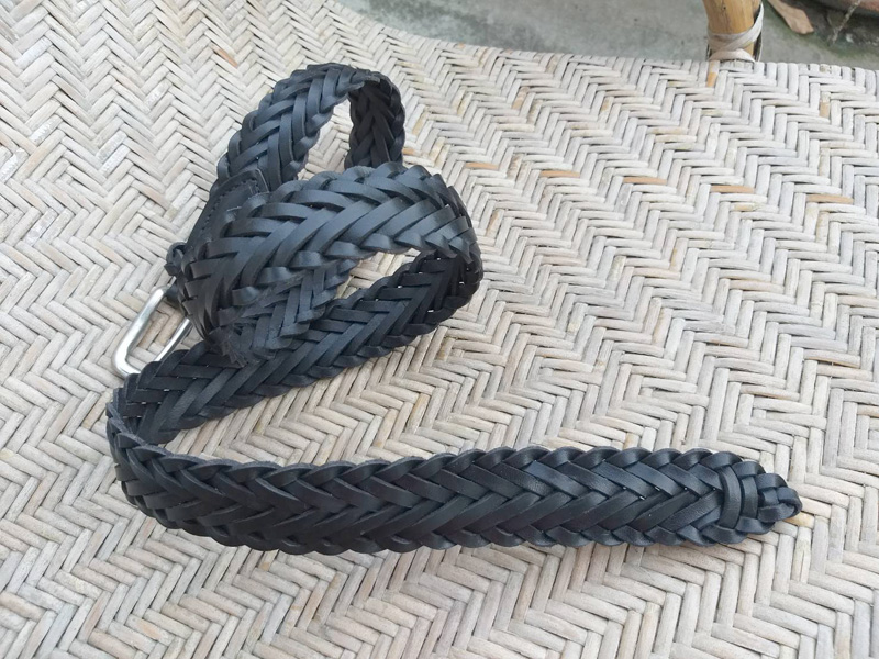 เข็มขัดหนังแท้สานขัดสีดำ Made in ENGLAND